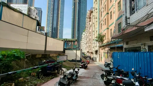 白石洲村