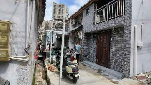 罗租村