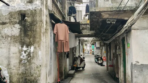罗租村