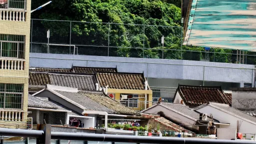 罗租村