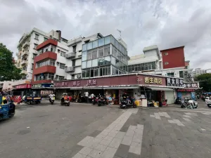 向南村