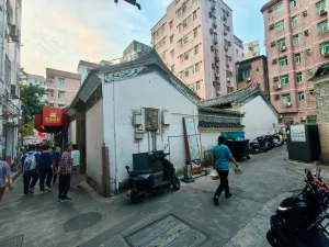 塘朗村
