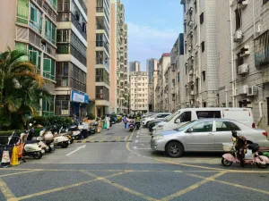 塘朗村