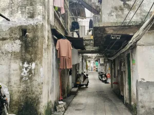 罗租村