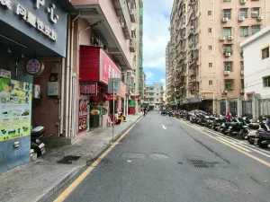 罗租村