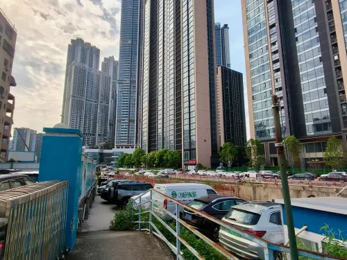 白石洲村